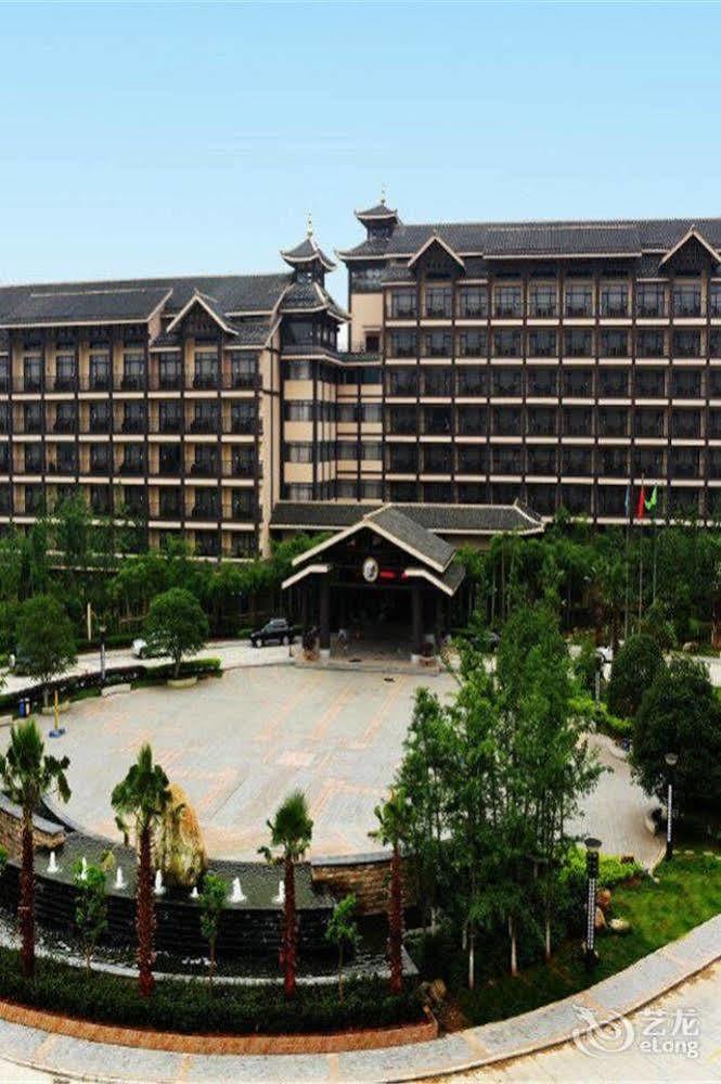 Liuzhou Sanjiangxian Dongxiangguo Hotel Buitenkant foto